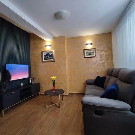 Apartment With Sea View Baška Voda Esterno foto